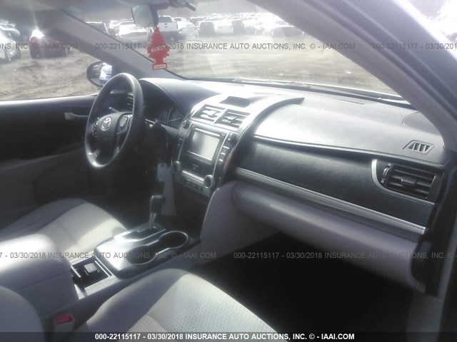 4T4BF1FK6ER340244 - 2014 TOYOTA CAMRY L/SE/LE/XLE შავი ფოტო 5