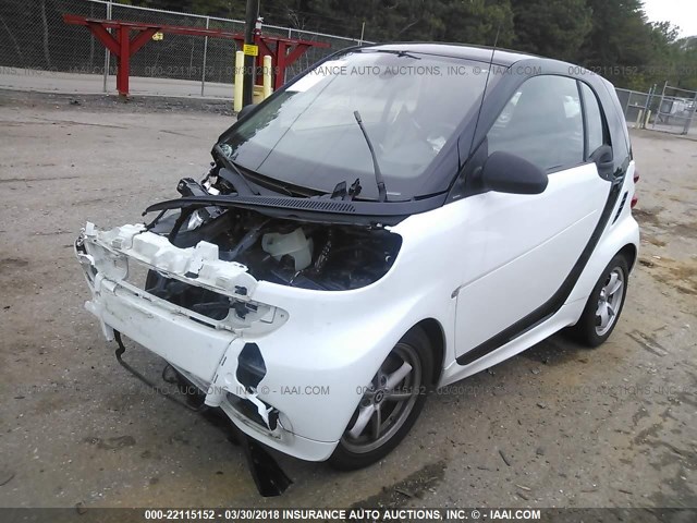 WMEEJ3BA5FK792560 - 2015 SMART FORTWO PURE/PASSION WHITE photo 2