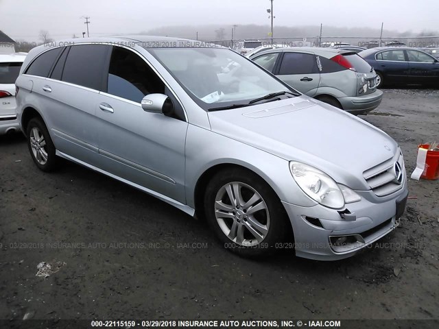 4JGCB75E76A007501 - 2006 MERCEDES-BENZ R 500 SILVER photo 1