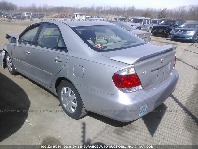 4T1BE30K35U092441 - 2005 TOYOTA CAMRY LE/XLE/SE 银色 照片 3