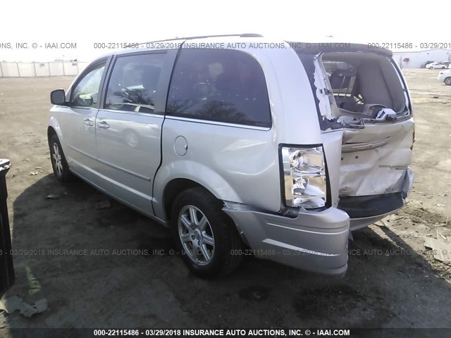 2A4RR5D12AR432698 - 2010 CHRYSLER TOWN & COUNTRY TOURING SILVER photo 3