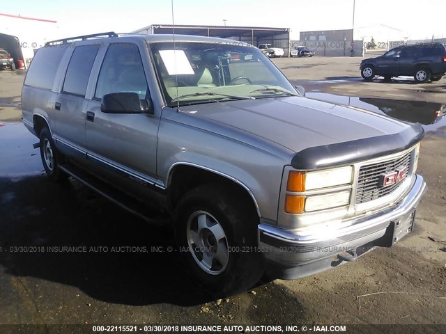 3GKFK16R8XG533532 - 1999 GMC SUBURBAN K1500 GRAY photo 1