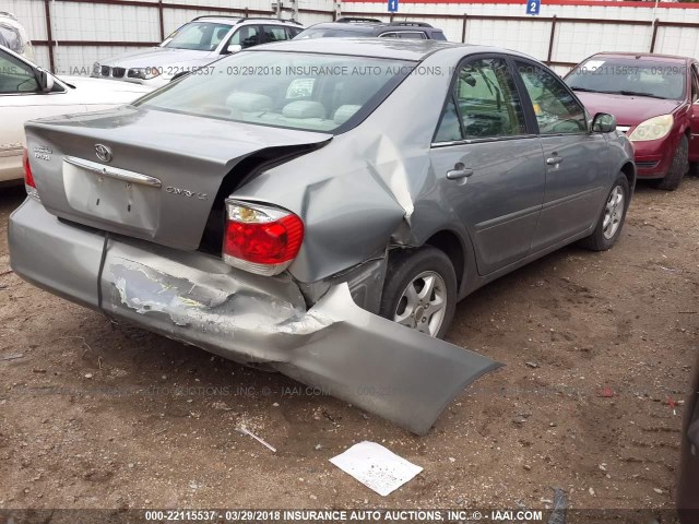 4T1BE32K55U990682 - 2005 TOYOTA CAMRY LE/XLE/SE SILVER photo 4