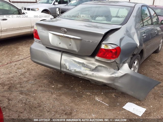 4T1BE32K55U990682 - 2005 TOYOTA CAMRY LE/XLE/SE SILVER photo 6