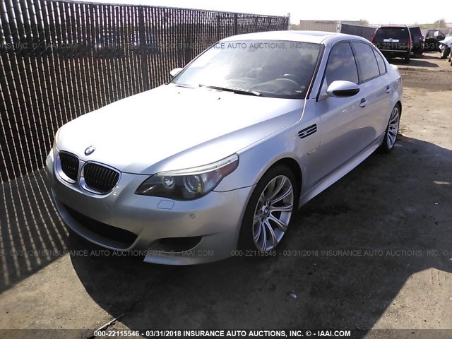 WBSNB93516B584247 - 2006 BMW M5 SILVER photo 2