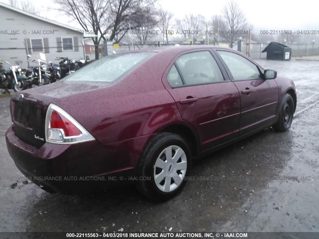 3FAFP06Z86R183724 - 2006 FORD FUSION S MAROON photo 4