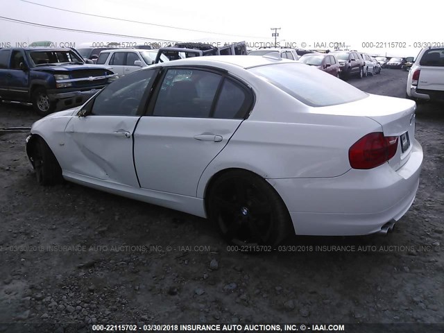 WBAPH7C52BE850139 - 2011 BMW 328 I WHITE photo 3