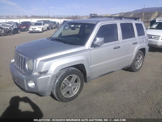 1J8FF28WX8D516814 - 2008 JEEP PATRIOT SPORT SILVER photo 2