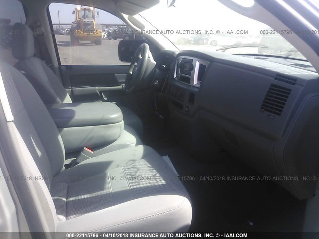 3D7KR28C07G710603 - 2007 DODGE RAM 2500 ST/SLT ვერცხლისფერი ფოტო 5