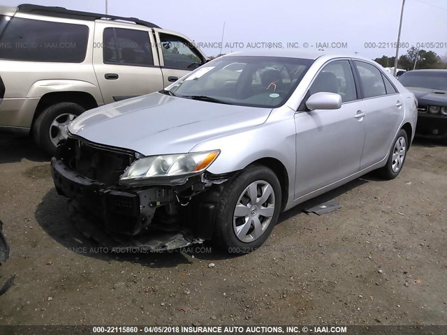 4T1BE46K28U755273 - 2008 TOYOTA CAMRY CE/LE/XLE/SE SILVER photo 2