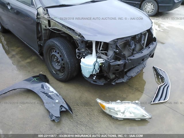 4T1BF3EK1BU174301 - 2011 TOYOTA CAMRY SE/LE/XLE GRAY photo 6