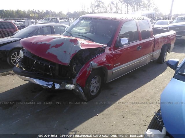 2GCEC19T8Y1134657 - 2000 CHEVROLET SILVERADO C1500 RED photo 2