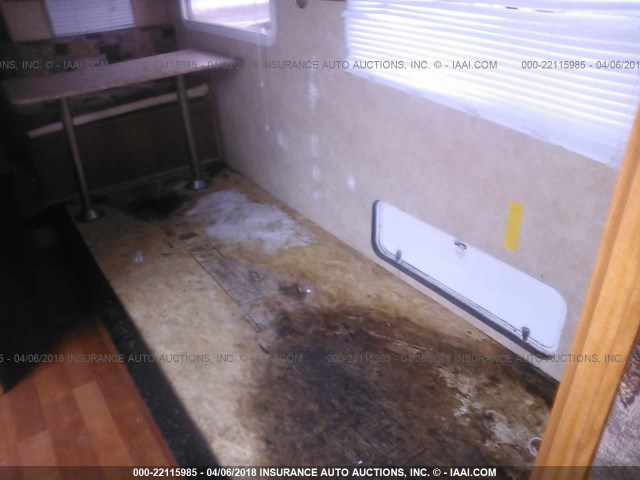 4X4TWDN229A243176 - 2009 FOREST RIVER CAMPER  白色 照片 6