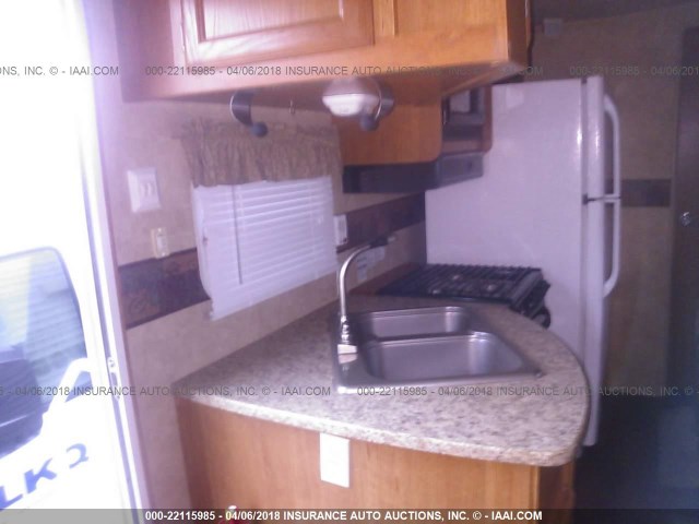 4X4TWDN229A243176 - 2009 FOREST RIVER CAMPER  白色 照片 7