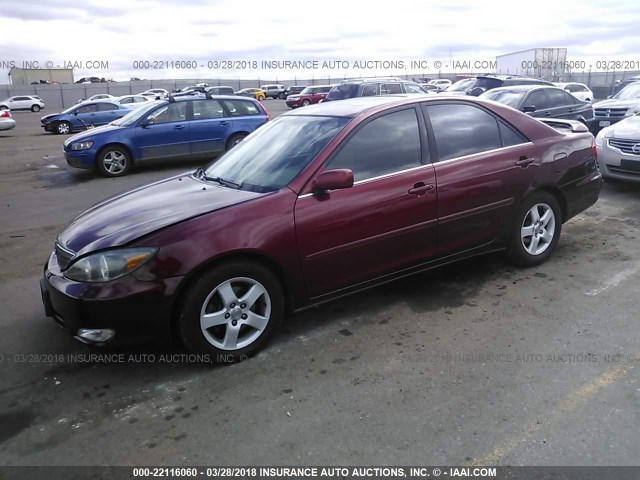 4T1BF30K03U057351 - 2003 TOYOTA CAMRY LE/XLE/SE წითელი ფოტო 2