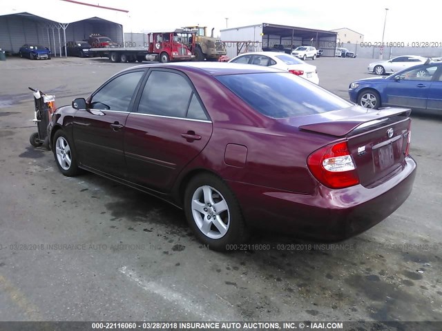 4T1BF30K03U057351 - 2003 TOYOTA CAMRY LE/XLE/SE წითელი ფოტო 3