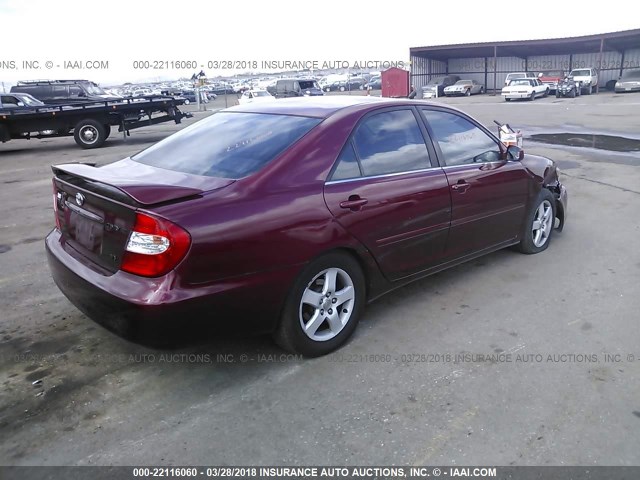 4T1BF30K03U057351 - 2003 TOYOTA CAMRY LE/XLE/SE წითელი ფოტო 4
