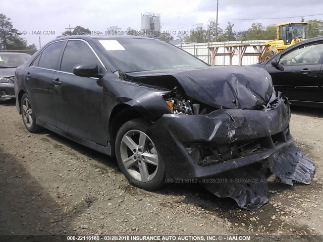 4T1BF1FK4EU470839 - 2014 TOYOTA CAMRY L/SE/LE/XLE შავი ფოტო 1