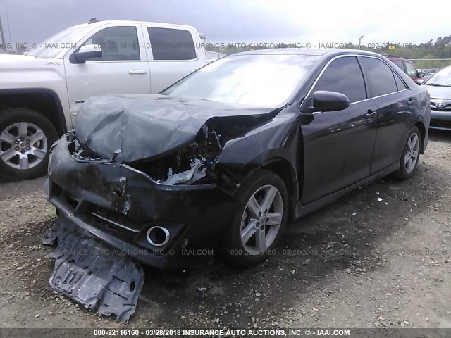4T1BF1FK4EU470839 - 2014 TOYOTA CAMRY L/SE/LE/XLE შავი ფოტო 2