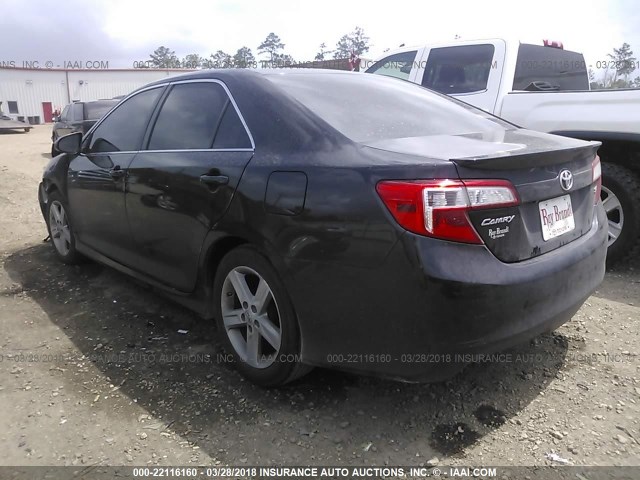 4T1BF1FK4EU470839 - 2014 TOYOTA CAMRY L/SE/LE/XLE BLACK photo 3