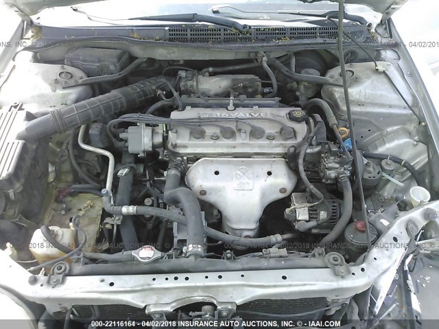 1HGCF86612A096144 - 2002 HONDA ACCORD VALUE SILVER photo 10