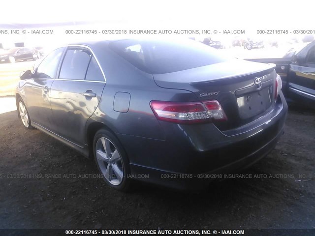 4T1BK3EK1AU105151 - 2010 TOYOTA CAMRY SE/LE/XLE 灰色 照片 3
