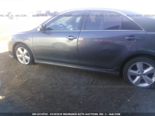 4T1BK3EK1AU105151 - 2010 TOYOTA CAMRY SE/LE/XLE 灰色 照片 6