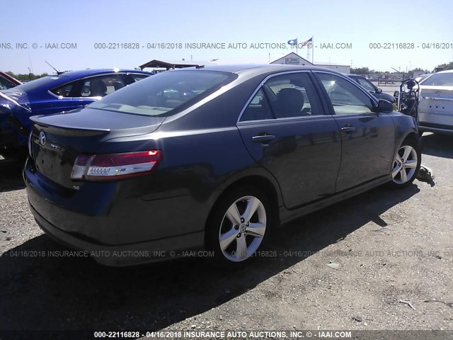 4T1BK3EK5AU098947 - 2010 TOYOTA CAMRY SE/LE/XLE GRAY photo 4