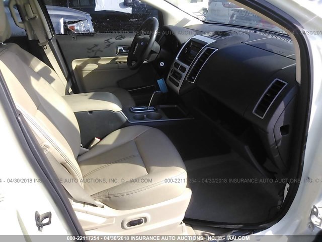 2FMDK39C38BA89823 - 2008 FORD EDGE LIMITED CREAM photo 5