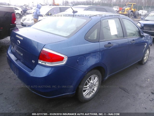 1FAHP35N08W239065 - 2008 FORD FOCUS SE/SEL/SES BLUE photo 4