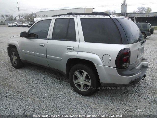 1GNDT13S252356433 - 2005 CHEVROLET TRAILBLAZER LS/LT SILVER photo 3