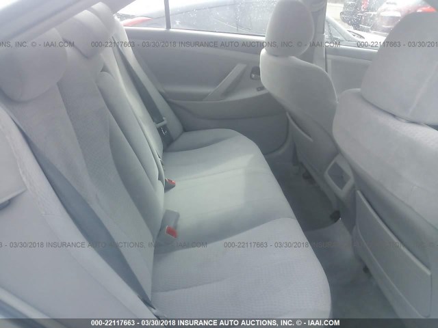 4T1BF3EK0BU156498 - 2011 TOYOTA CAMRY SE/LE/XLE SILVER photo 8