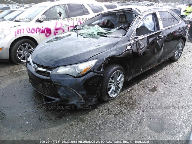 4T1BF1FK3FU102475 - 2015 TOYOTA CAMRY LE/XLE/SE/XSE BLACK photo 2