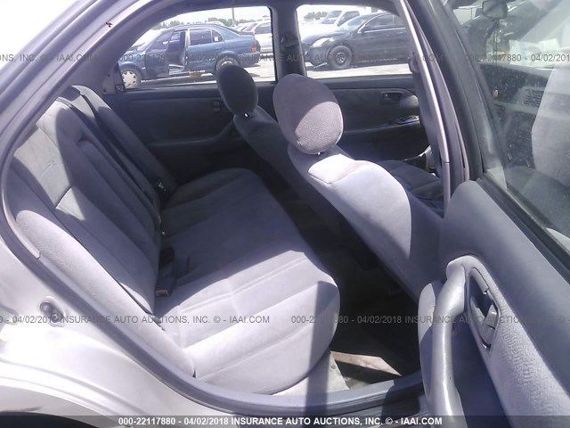 4T1BG22K11U054332 - 2001 TOYOTA CAMRY CE/LE/XLE 银色 照片 8