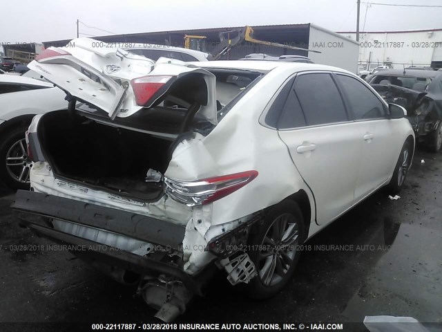 4T1BF1FK6FU487157 - 2015 TOYOTA CAMRY LE/XLE/SE/XSE WHITE photo 4