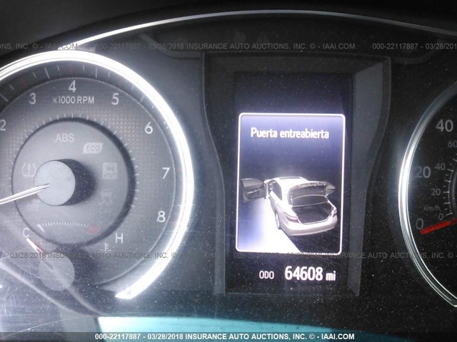 4T1BF1FK6FU487157 - 2015 TOYOTA CAMRY LE/XLE/SE/XSE WHITE photo 7