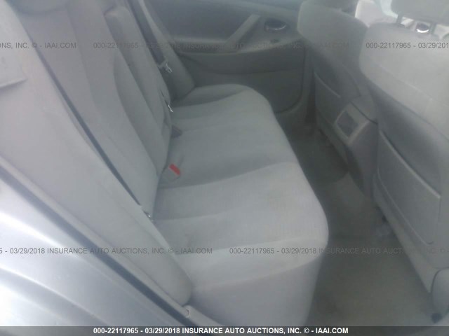 4T1BF3EK6BU632141 - 2011 TOYOTA CAMRY SE/LE/XLE SILVER photo 8