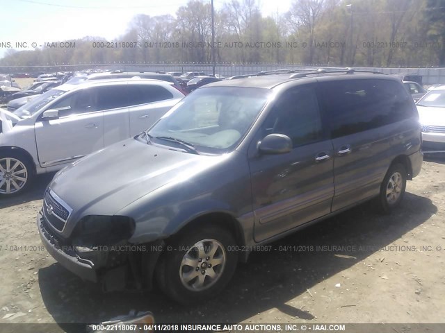 KNDUP132456748853 - 2005 KIA SEDONA EX/LX GRAY photo 2