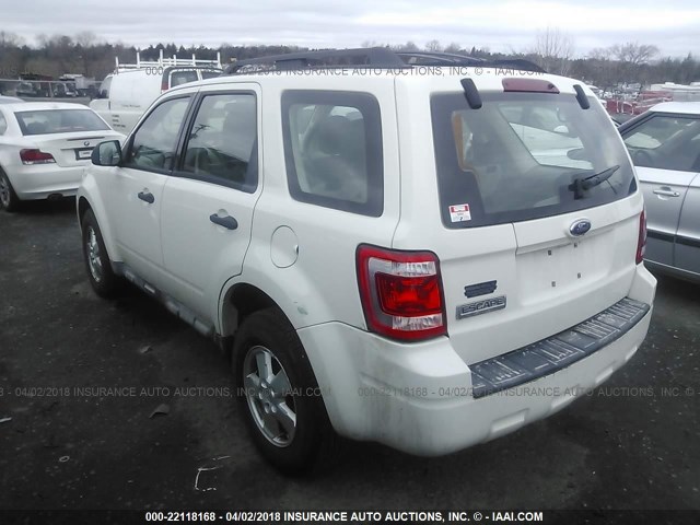 1FMCU02759KD10024 - 2009 FORD ESCAPE XLS WHITE photo 3