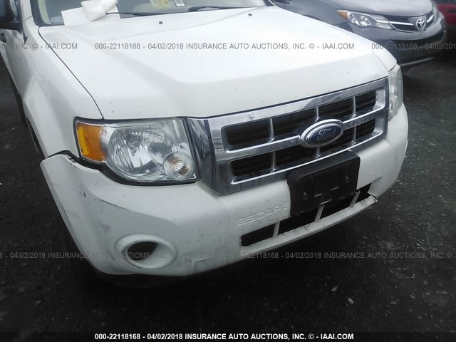 1FMCU02759KD10024 - 2009 FORD ESCAPE XLS WHITE photo 6