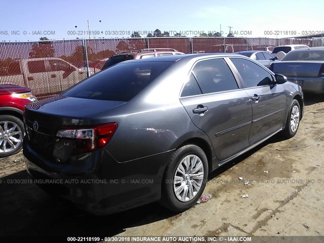 4T1BF1FKXEU309623 - 2014 TOYOTA CAMRY L/SE/LE/XLE 灰色 照片 4