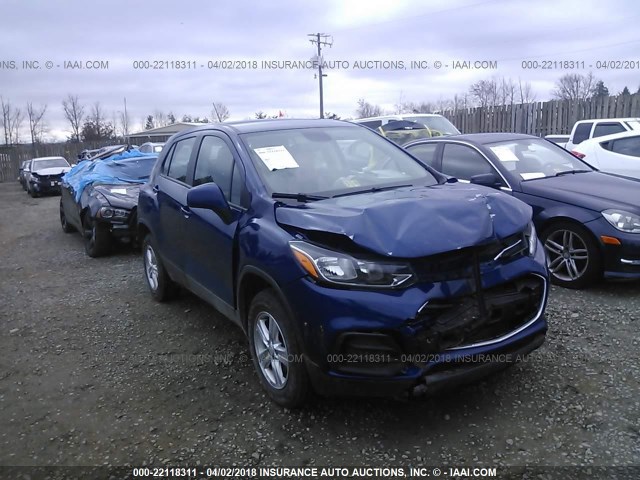 3GNCJNSB4HL203906 - 2017 CHEVROLET TRAX LS BLUE photo 1