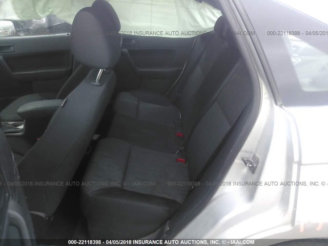 1FAHP3FN5AW221360 - 2010 FORD FOCUS SE SILVER photo 8