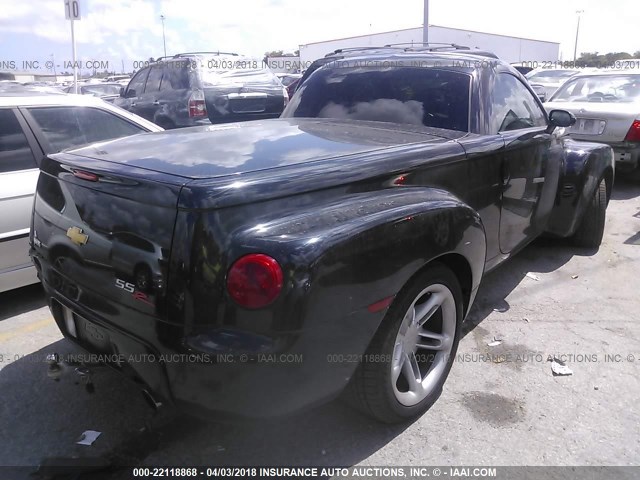 1GCES14P94B114084 - 2004 CHEVROLET SSR 黑色 照片 4
