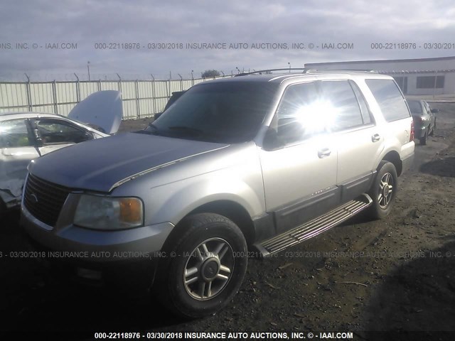 1FMPU15L33LB06193 - 2003 FORD EXPEDITION XLT 银色 照片 2