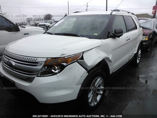 1FMHK8D88BGA24998 - 2011 FORD EXPLORER XLT WHITE photo 6