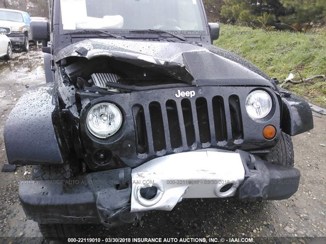 1J4FA54178L591634 - 2008 JEEP WRANGLER SAHARA BLACK photo 6