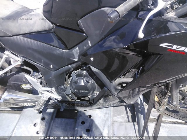 MLHNC510XG5200662 - 2016 HONDA CBR300 R BLACK photo 8