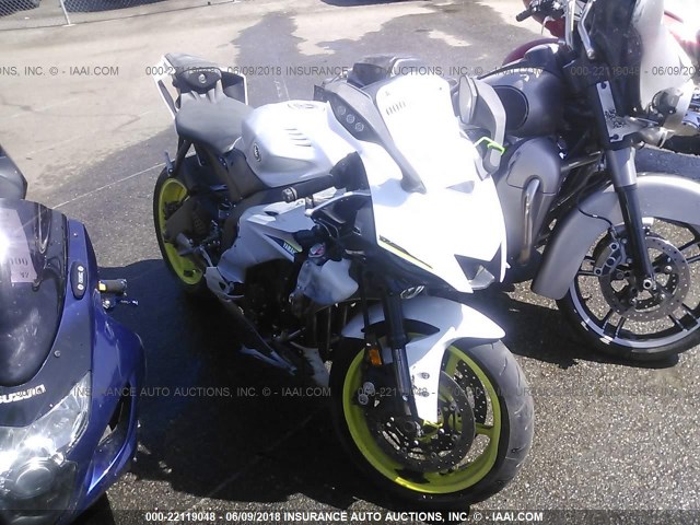 JYARJ28Y6HA000922 - 2017 YAMAHA YZFR6 C SILVER photo 1