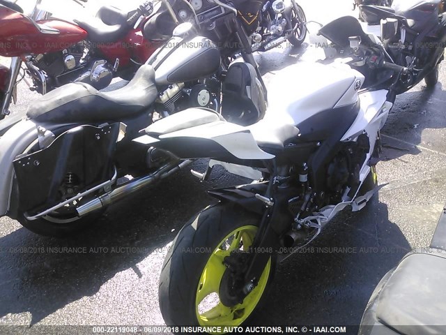 JYARJ28Y6HA000922 - 2017 YAMAHA YZFR6 C SILVER photo 4